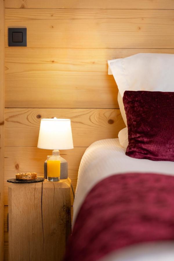 Hotel Les Grillons Talloires Bagian luar foto